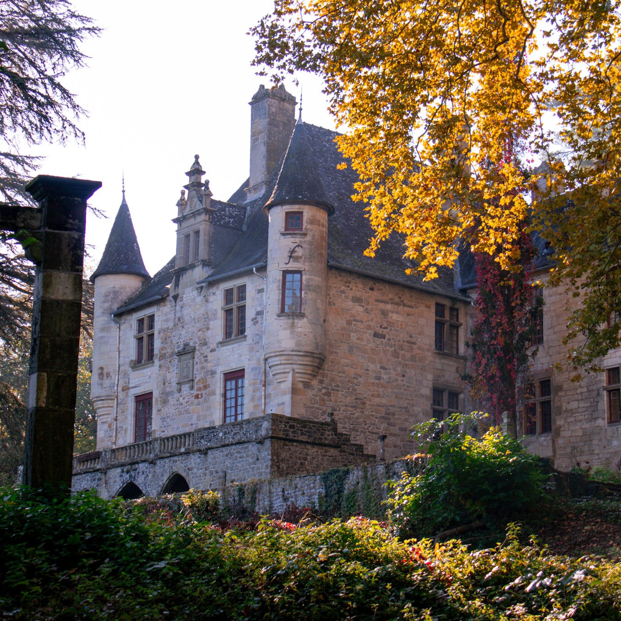 Château de Pazayac in autumn